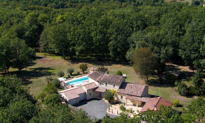 Beaumont-du-Perigord Villa | Casa de campo de lujo, muy tranquila, gran piscina, wifi gratuito
