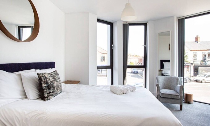 Ormeau Apartamento | Luxury | Fully Equipped Kitchen | Ormeau Park