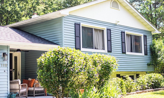 Newburgh Apartamento | Luxury Garden Retreat – Newly Renovated with High-End Upgrades