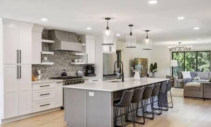 Hastings Casa | Luxury Hastings Home, Sleeps 18+