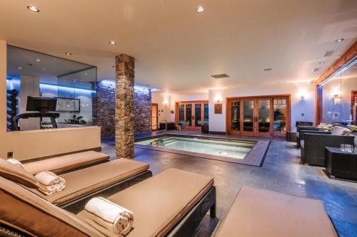 Revelstoke Chalet De Esquí | Luxury heli-ski chalet