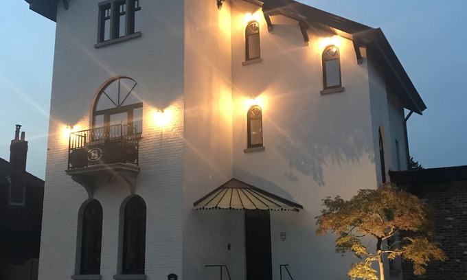 Sijsele Casa | Luxury historic building of former station master
