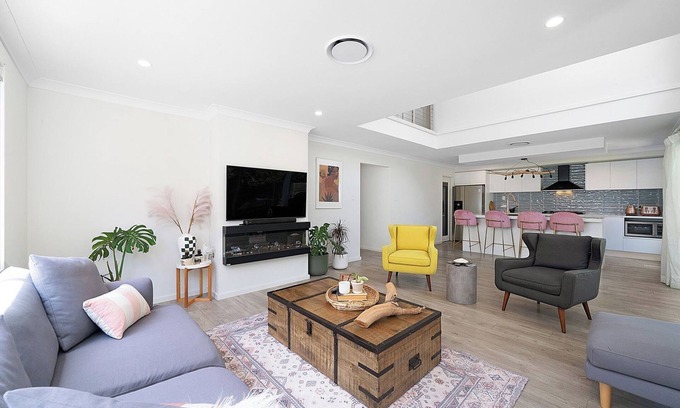 Lane Cove West Casa | Luxury Holiday Memories - 4 Bedrooms+3Living+Study