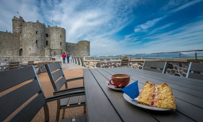 Harlech Cabaña | Luxury Holiday Getaway With Hot Tub In Harlech | Hafod-Y-Morfa