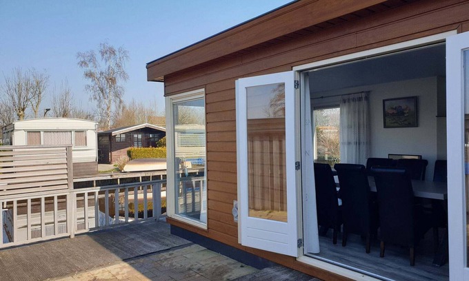 Bantega Casa | Chalet de lujo con su propia balandra y puerto en Bantega Frisia