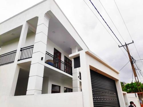 Ja-Ela Casa | Luxury Home near Airport