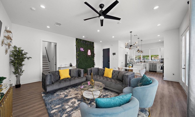 Riverside Terrace Casa | Luxury Home Near Med Center, Midtown & Downtown
