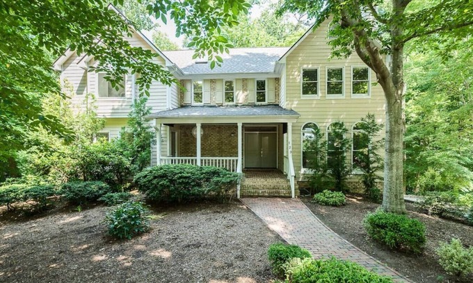 Chapel Hill Casa | Luxury Home-Walk to Franklin St