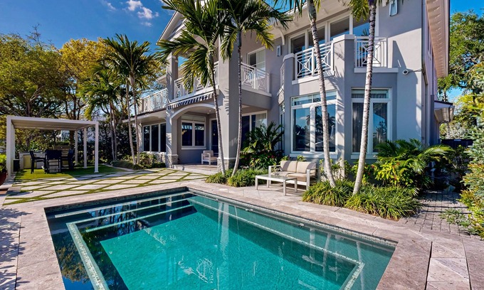 East Fort Lauderdale Casa | Luxury home with yacht accommodations, gym, sauna, pool/spa & waterfront views