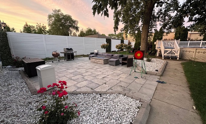 Morton Grove Casa | Luxury Home With Awesome Master Bathroom & Huge Back Yard