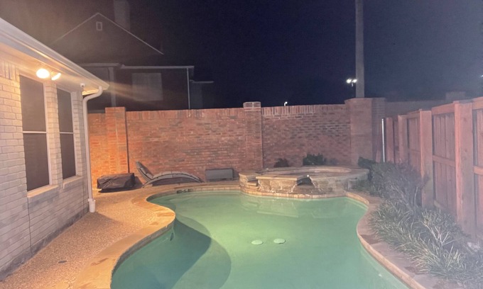 Far North Dallas Casa | Luxury Home with Pool