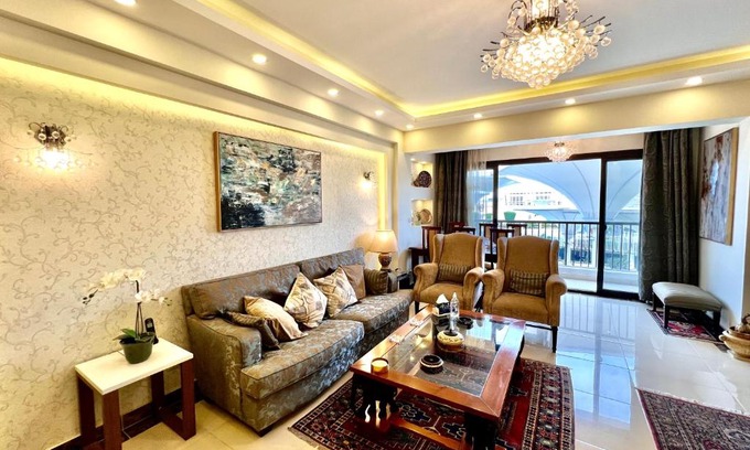 New Cairo Apartamento | Luxury hotel apartment with pools in front AUC