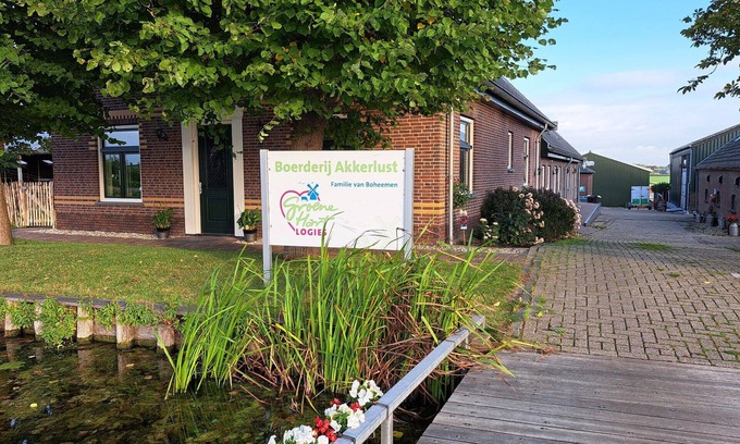 Leidschendam Apartamento | Luxury hotel rooms, possibly with farmer's breakfast!