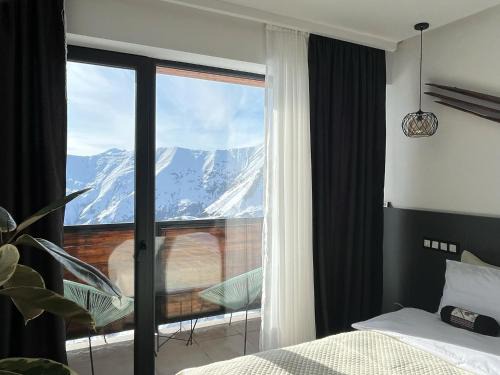 Kazbegi Apartamento | Luxury hotel room with amazing views