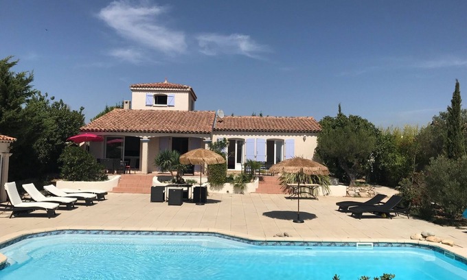 Carnoux-en-Provence Casa | Amplia villa provenzal de 200 m² a 10min del mar.