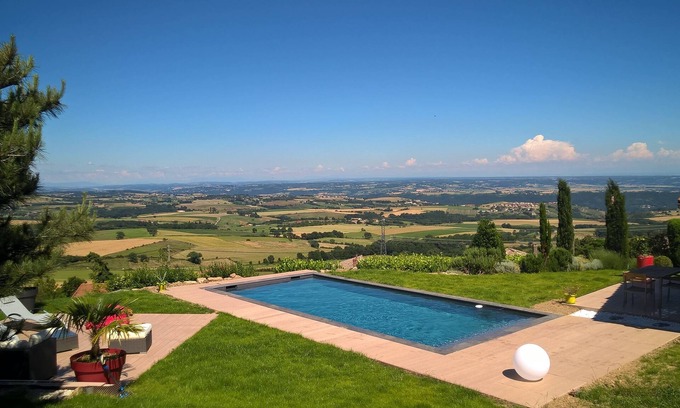 La Chapelle-Villars Casa | casa de lujo con vistas y piscina en la región de Condrieu Pilat