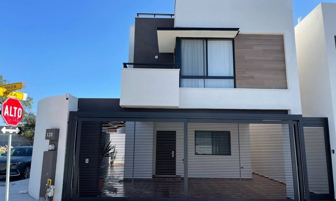 Apodaca Casa | Casa De Lujo con piscina a 10 minutos del Aereopuerto