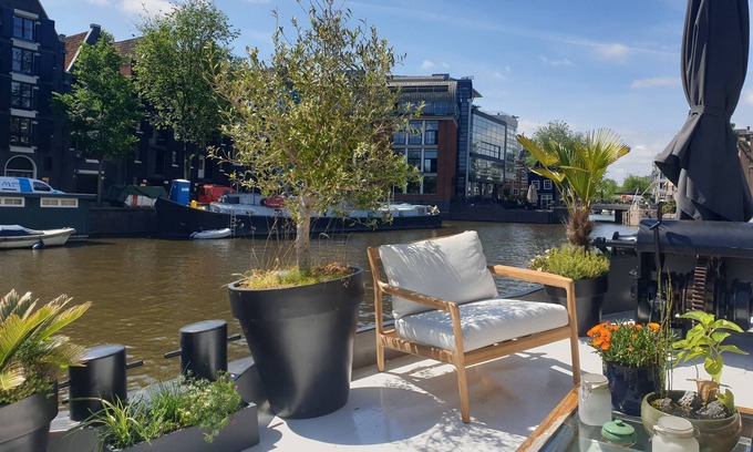 Nieuwmarkt en Lastage Alquiler De Eote | Casa flotante de lujo en el centro de Amsterdam!