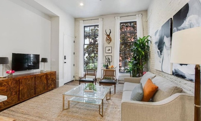 Central Business District Hotel | This hotel is a 2 bedroom(s), 2 bathrooms, located in New Orleans, LA.