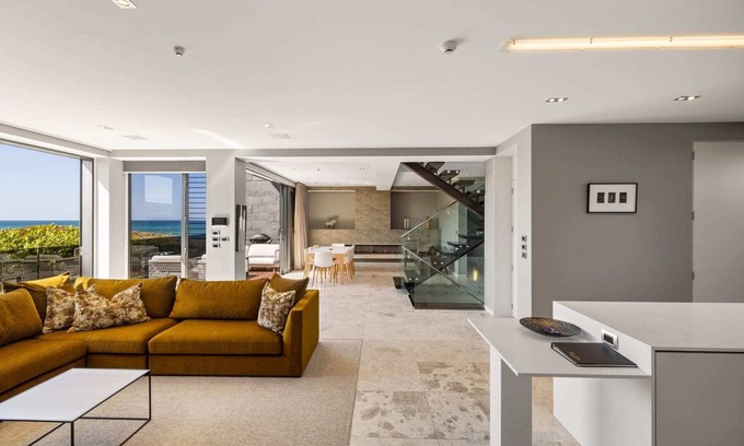 Mount Maunganui Casa | Luxury in Paradise - Sea Views, Beach and Spa