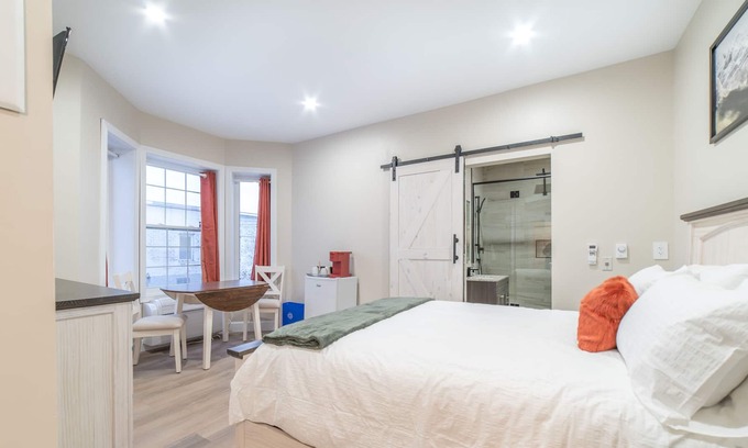 New Glasgow Apartamento | Luxury Inn - Unit 3 - Heart of New Glasgow
