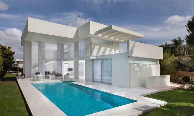 Kfar Shmaryahu Villa | luxury kfar shmaryahu villa 6 bedrooms for rent