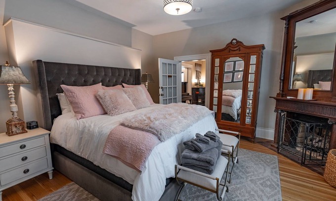 Canon City Apartamento | Luxury King Suite in the heart of the Royal Gorge Region