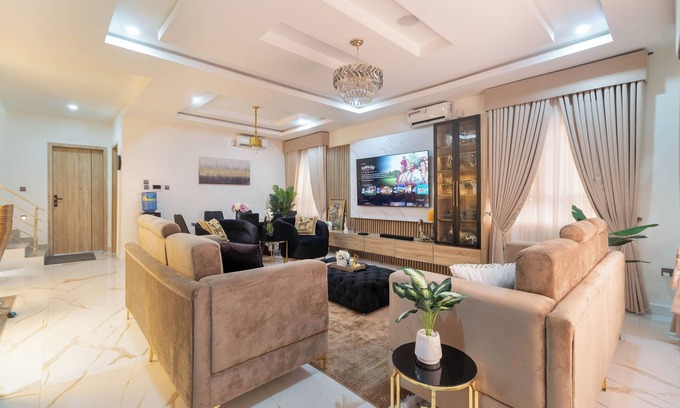 Ofin Apartamento | Luxury Lagos Apartment with 3 Bedrooms