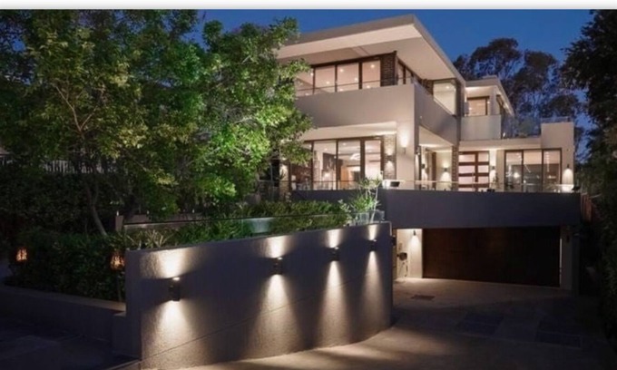 Putney Casa | ★Luxury Lifestyle ★ Pool ★WaterView ★ Convenient location★