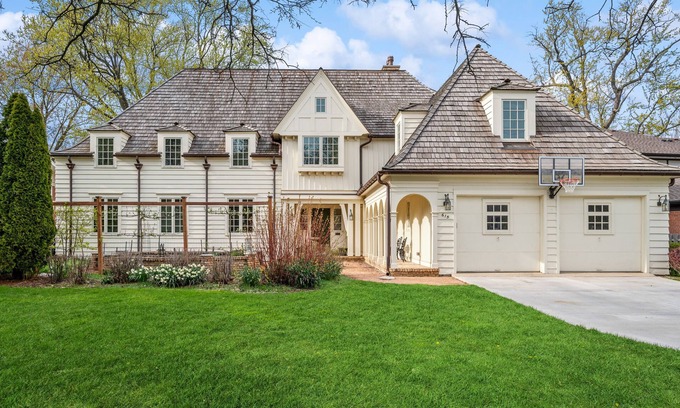 Forestview Casa | Luxury living in prime location