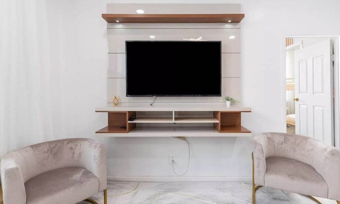 Southeast Yonkers Casa | Luxury Living in the Heart of NY!