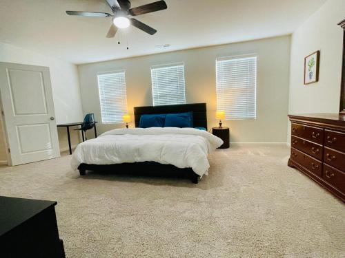 Winston - Salem Casa | Luxury Living! Peaceful,Comfort and Spacious