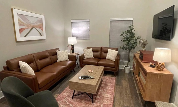 Lafayette Condominio | Luxury & Location! 2 bed / 2 bath / SmartHome