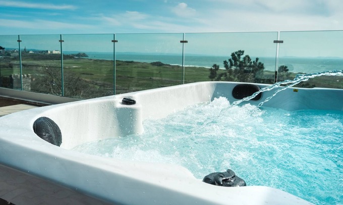 Penally Cabina | Luxury Lodge with panoramic sea views and private hot tub - 5 mins walk to beach