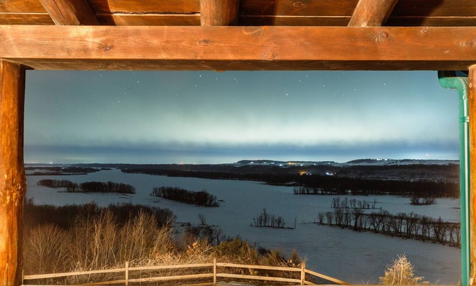 Cassville Casa | Luxury Log Mansion | Stunning Views