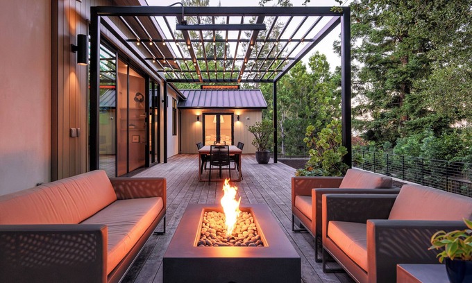 Sharon Heights Casa | Luxury Menlo Park Home Two Miles from Stanford University