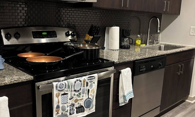 Home Park Apartamento | Luxury Midtown Flat near Mercedes-Benz Stadium