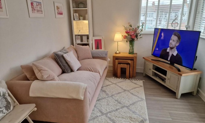 Leigh-on-Sea Apartamento | Luxury modern Apt with parking on Leigh Broadway