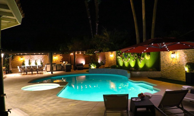 Cathedral City Casa | Casa de lujo moderna PISCINA, SPA, FIRE PIT