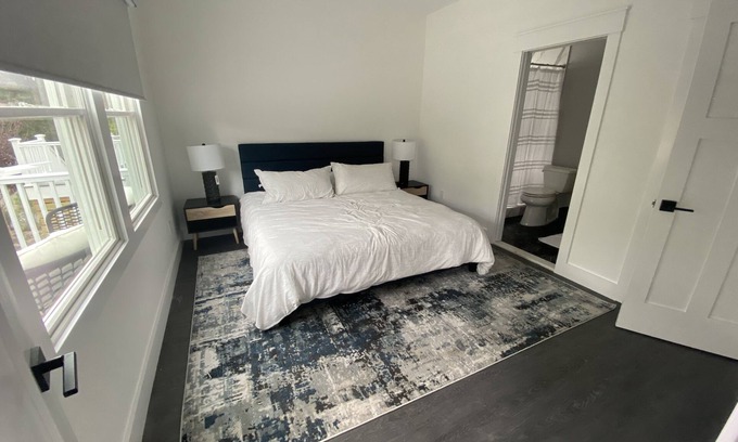 Ocean Beach Casa | Luxury, modern rental within walking distance of the beach!