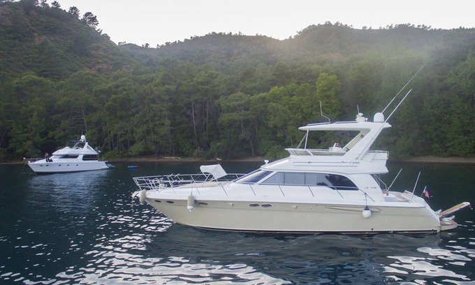 Gocek Alquiler De Eote | Alquiler de yates de lujo con capacidad para 6 personas en Göcek, Fethiye | www. Yachttogo. com