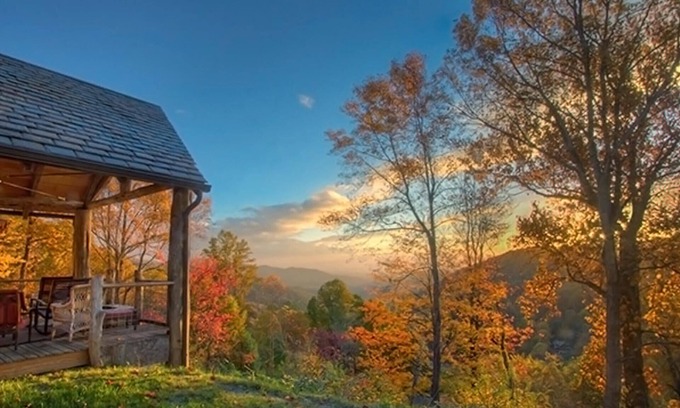 Leicester Casa | Mountain Craftsman Home cerca de Asheville - vistas de 30 millas