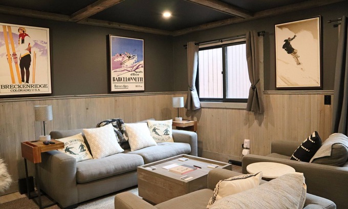 Vernon Condominio | Luxury Mountain Retreat.Minutes from ski slopes,Water Park,Resort & scenic hikes