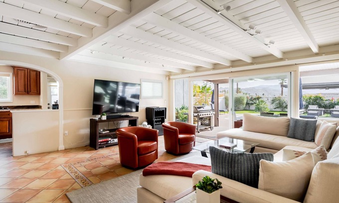 Old Las Palmas Casa | Luxury Movie Colony Retreat in Palm Springs