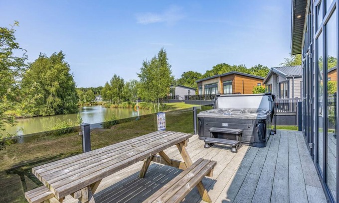 Woodhall Spa Chalet De Esquí | Alojamiento de 3 habitaciones en Woodhall Spa