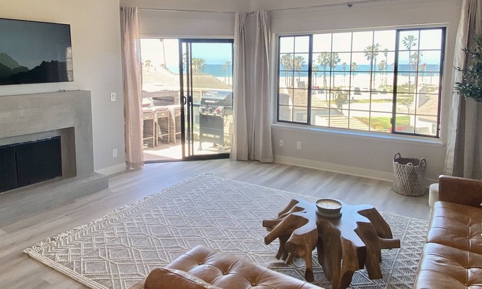 Port Hueneme Condominio | Luxury Ocean front with unobstructed beach views