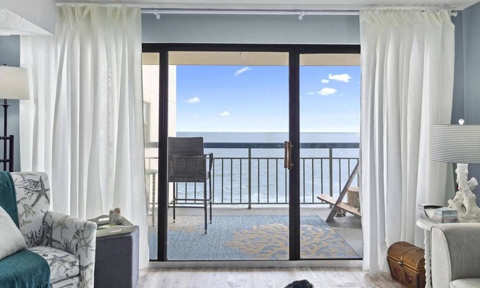 Ash Condominio | Luxury OCEAN FRONT, Excellent view! Everything your vacation should be!!!