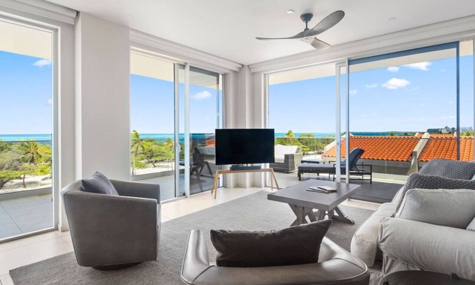 Oranjestad-West Apartamento | Luxury Oceanfront Penthouse w/ Breathtaking Views at O Condo 22 by Bocobay