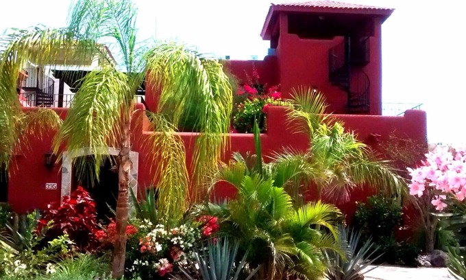 Nopolo Casa | Lujo en la Baja Rugosa - Casa Jardin Azul, Bahía Loreto