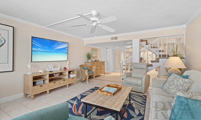 Longboat Key Condominio | Luxury on the Sand – Large Oceanfront Condo La Playa #202D by RVA